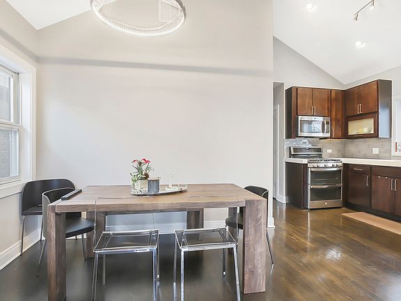 5th image of 1108 N Mozart St APT 2