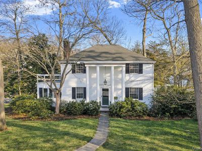 61 Squirrel Hill Road, Roslyn Heights, NY, 11577