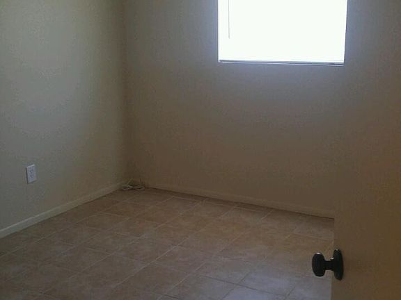 3rd image of 119 W Barrus Pl