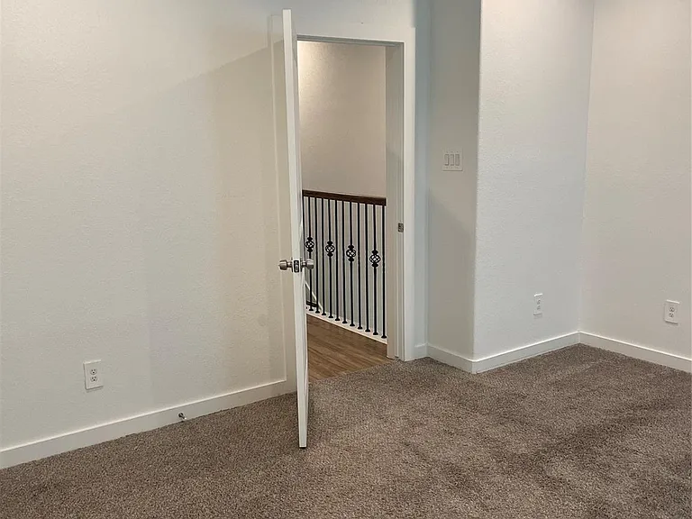 5314 Longmeadow St #B — Photo 24