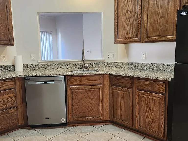 8707 Farnham Way — Photo 17