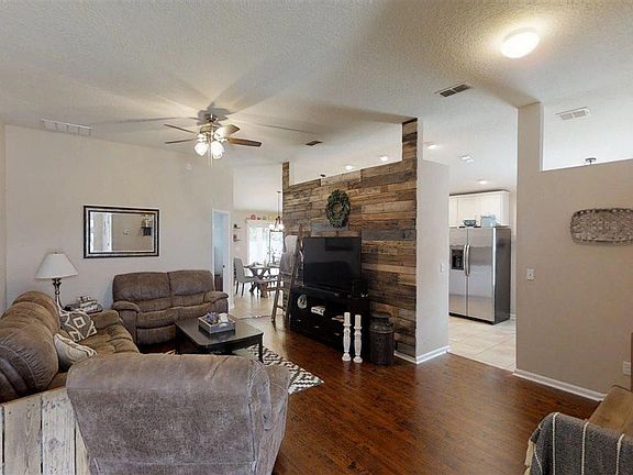 4th image of 336 Sunshine Dr