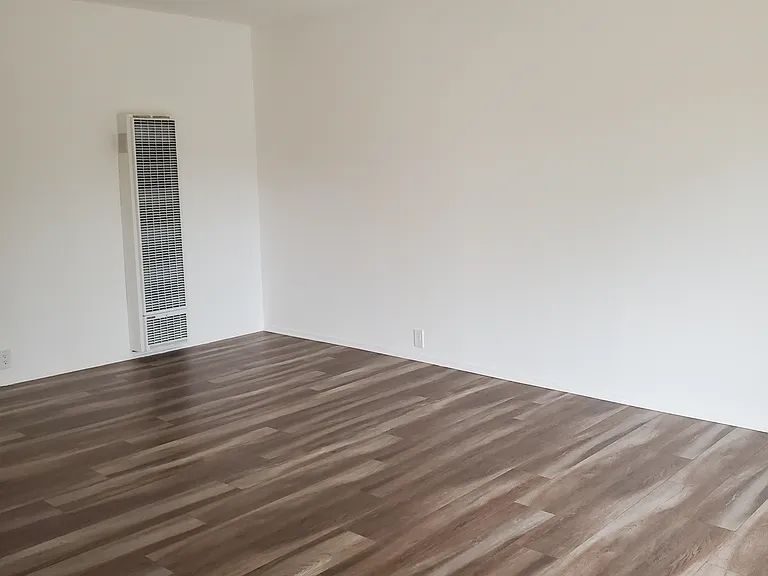 1030 Idaho Ave #5 — Photo 5