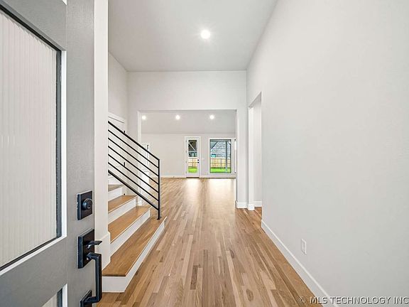 3rd image of 14271 S Delaware Pl