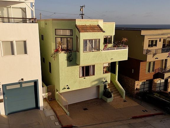 2nd image of 208 43rd St