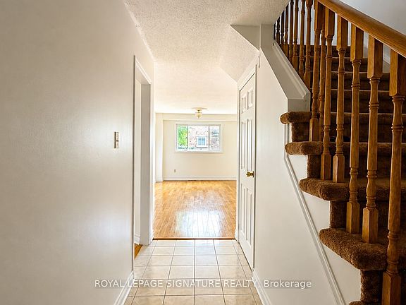 3rd image of 77 Brimstone Cres