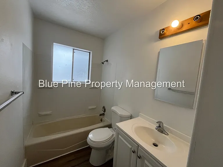 743 May St — Photo 9