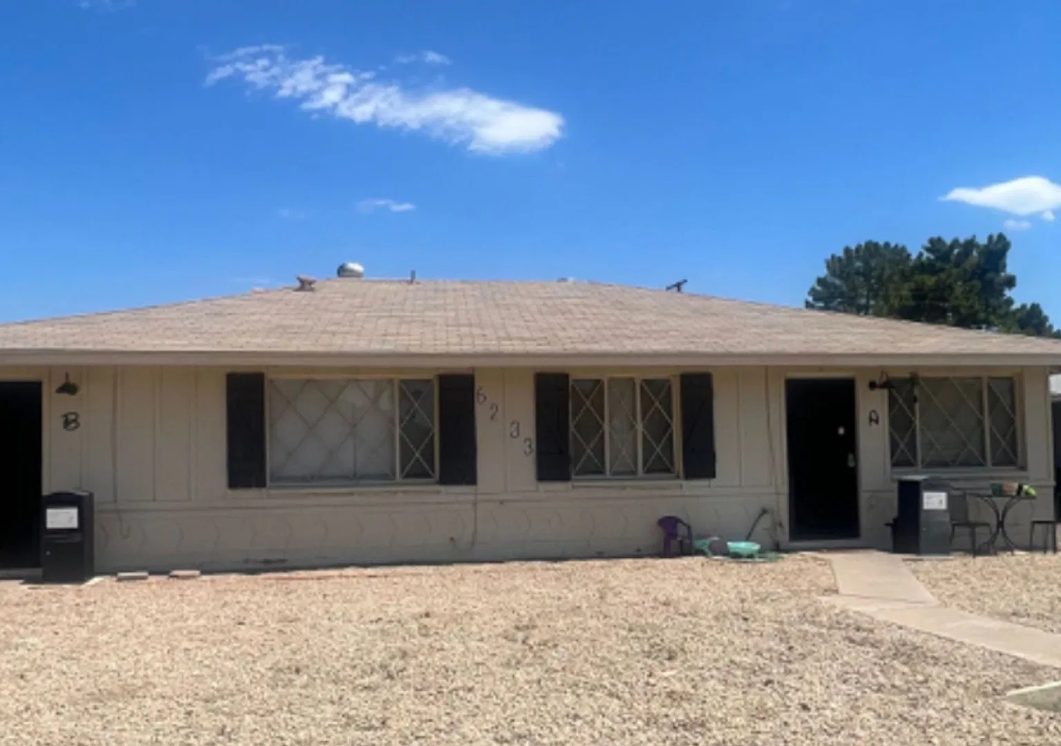 1 Bedroom Unit In Prime Phoenix Location — Photo 1