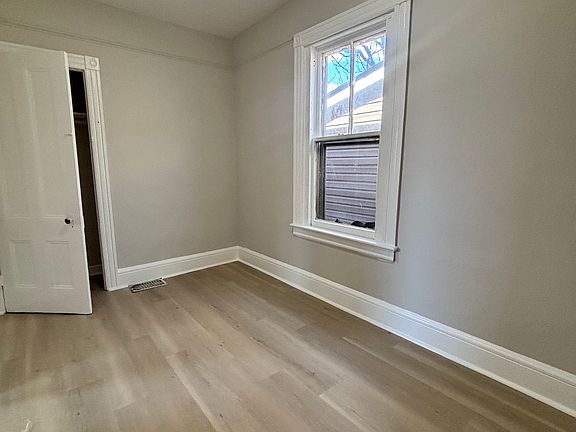 5th image of 434-436 Franklin St #2