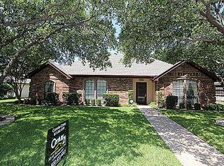 4629 Hillside Dr, North Richland Hills, TX 76180