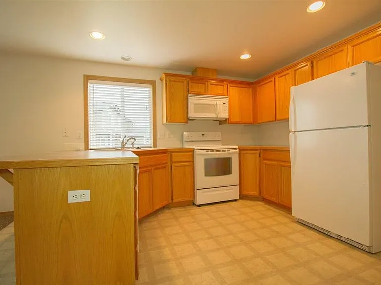 9511 W Caelen Ave — Photo 8