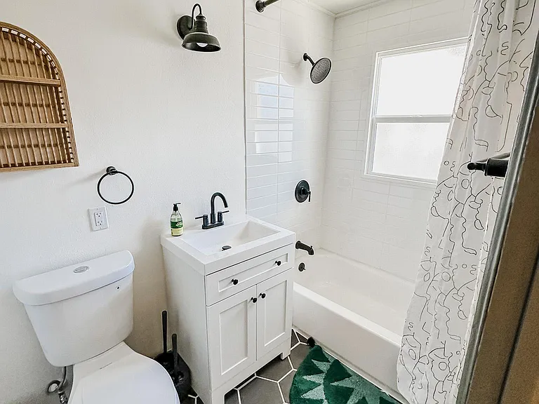 446 N Hancock Ave #446.5 — Photo 2