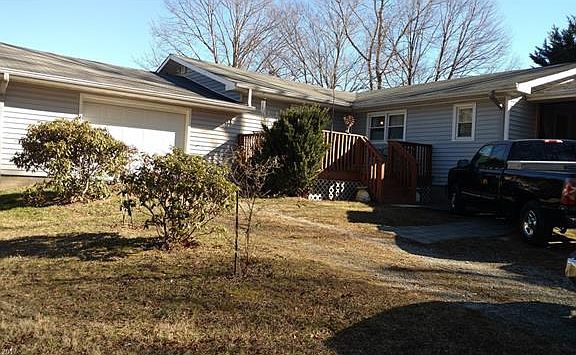 4th image of 63 Jane Moore Dr