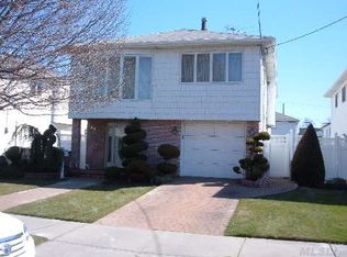 16307 87th St, Howard Beach, NY 11414