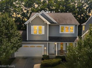 153 Merrimack Dr, Howell, MI 48843