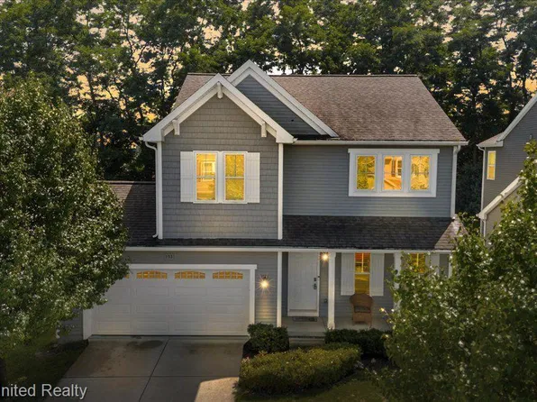 153 Merrimack Dr, Howell, MI 48843