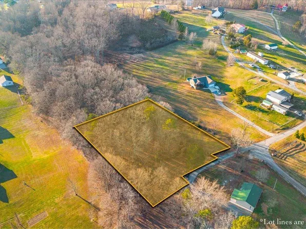 McGhee Ln, Jacksboro, TN 37757