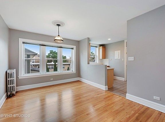 4th image of 3131 W Leland Ave #2