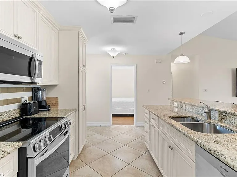 324 Waterleaf Ct — Photo 15