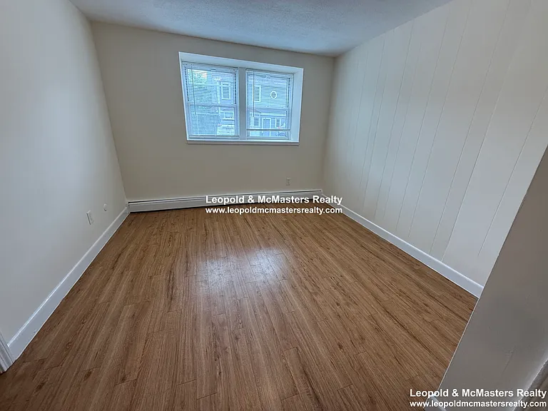 North Beacon St Brighton Apartments — Photo 27