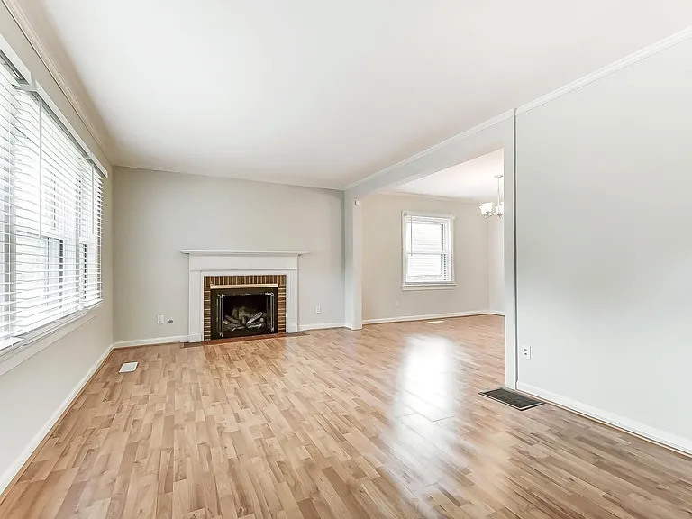 71 Lucas Dr — Photo 15