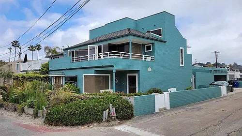 2525 Ocean Front Photo 1