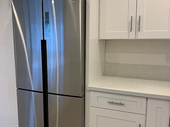 4th image of 1431 Manhattan Beach Blvd #C