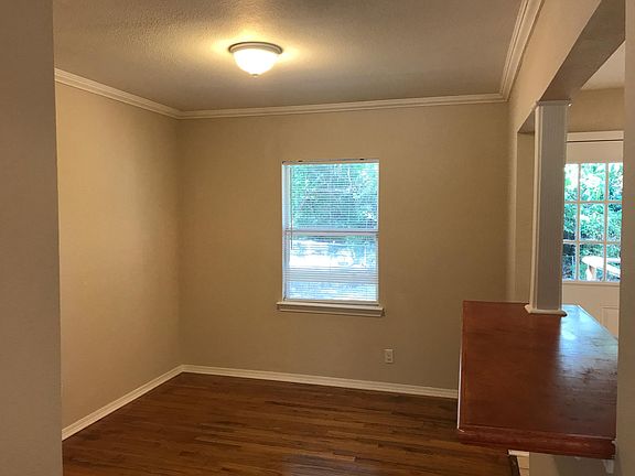 4th image of 2116 Glenbrook Dr