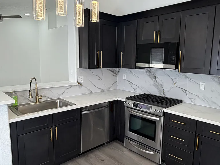 10652 Neptune St NW — Photo 5