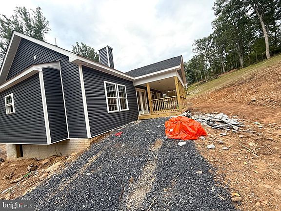 3rd image of 242 Howellsville Rd