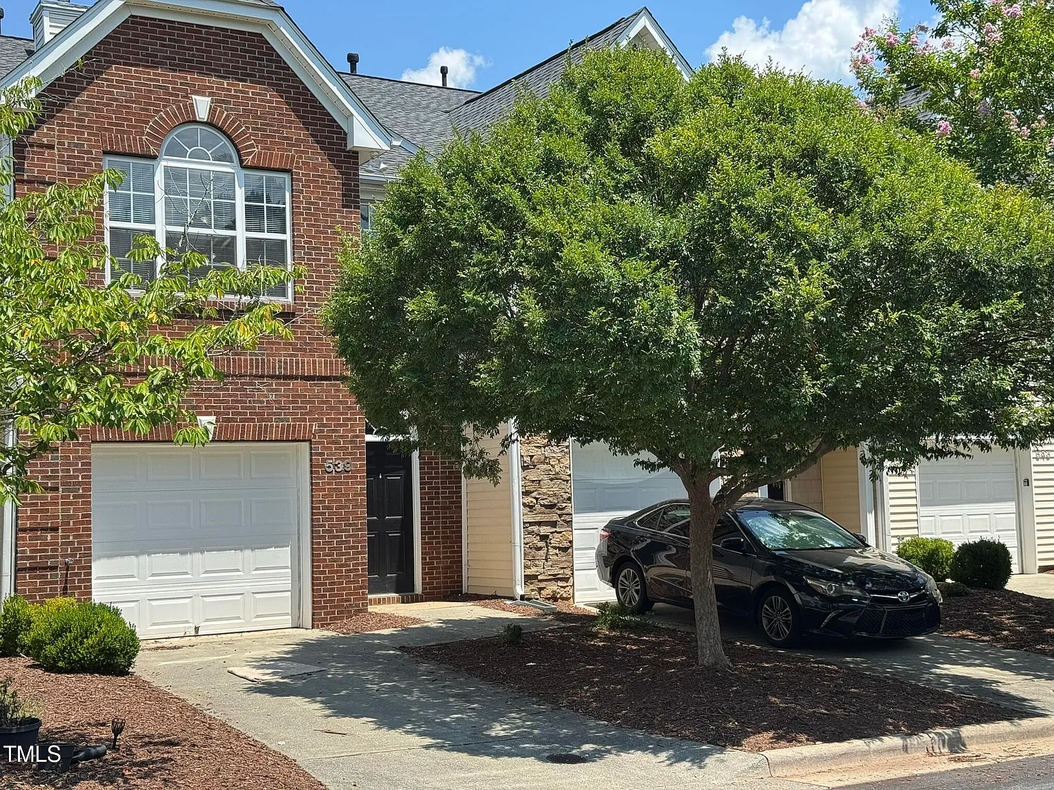 2 bed, 2.5 bath, 1525 sqft, $1,850 — Photo 1