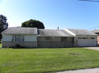 109 E North St, Remington, IN