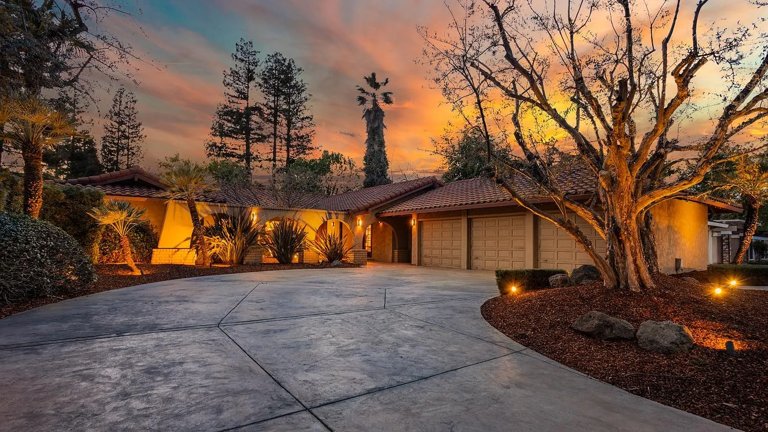 913 Scenic Ct photo 1