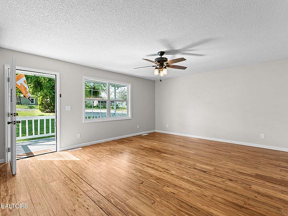 4th image of 130 Johnny Baird Ln