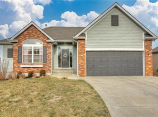 1104 NW 91st Ter, Kansas City, MO 64155