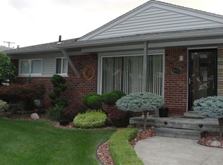 24685 Willowby Ave, Eastpointe, MI 48021