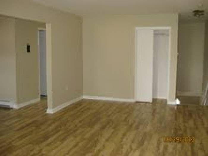 2nd image of 406 Cranbury Rd #U-13