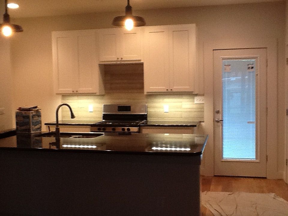 Dining kitchen area