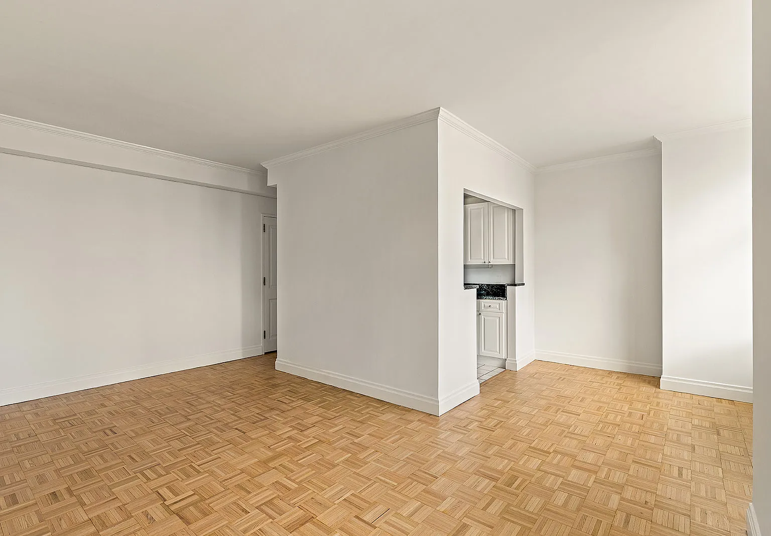 404 East 76th Street — Photo 2