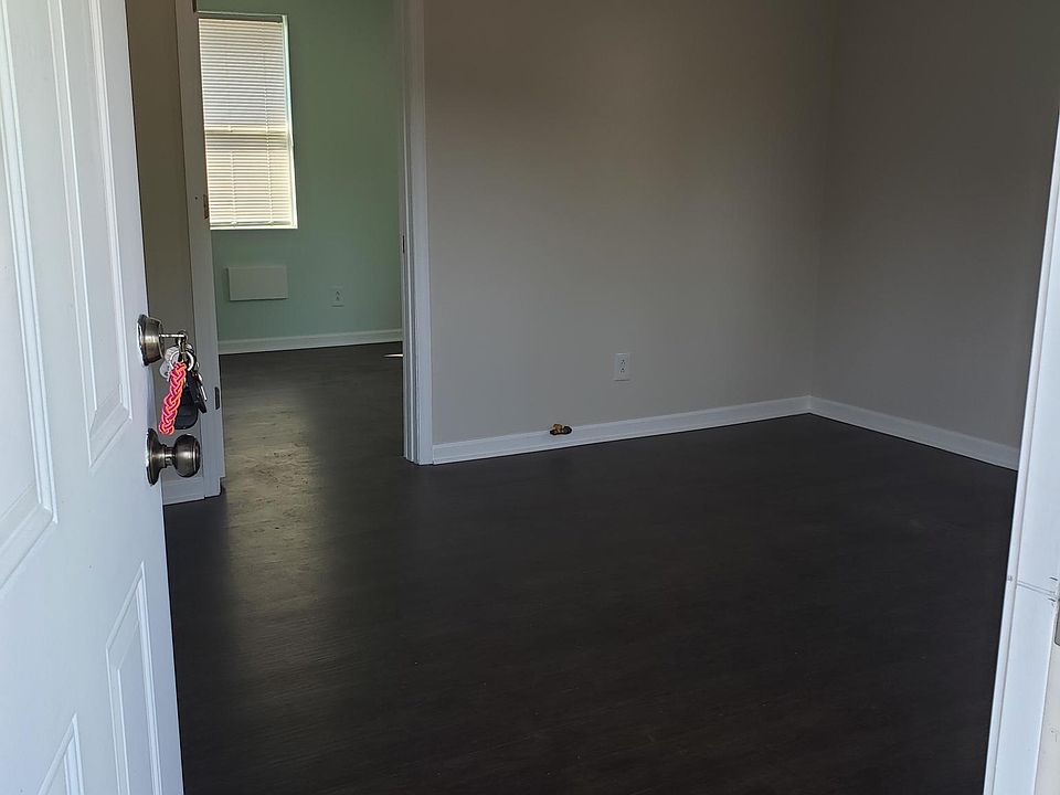 1st image of 4 Haddad Ct #4