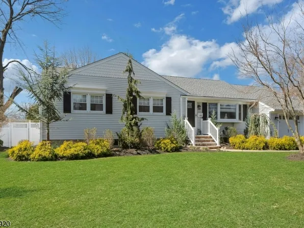 205 Rockland Ave, River Vale Twp., NJ 07675