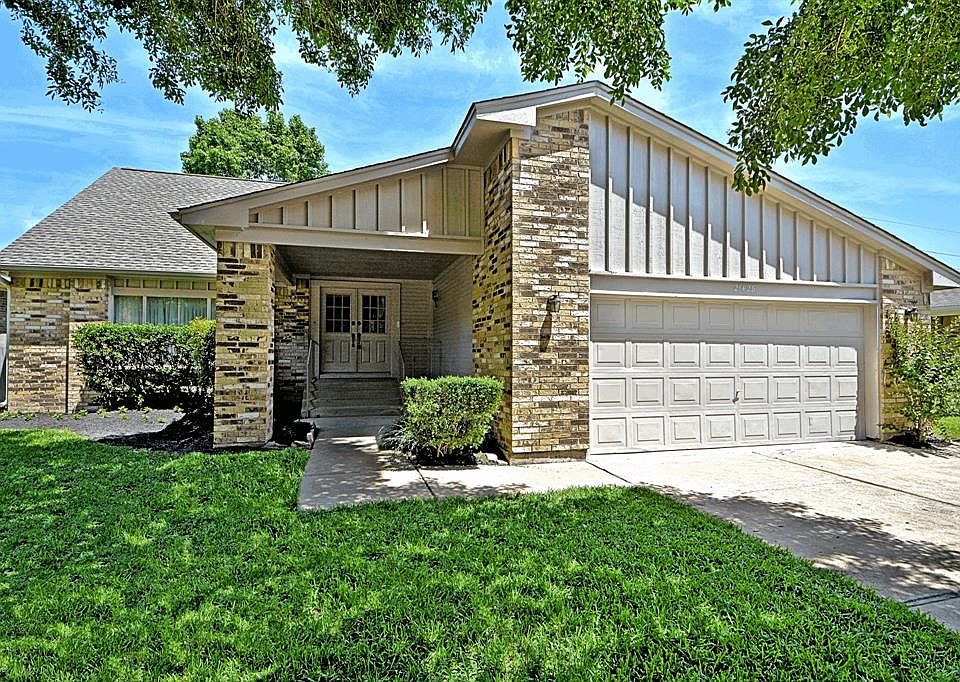 1st image of 21426 River Court Dr