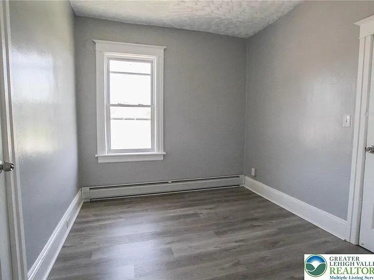 682 Bushkill St #4 — Photo 5