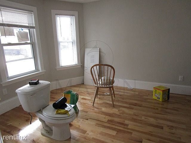 2nd image of 109 Windsor Rd