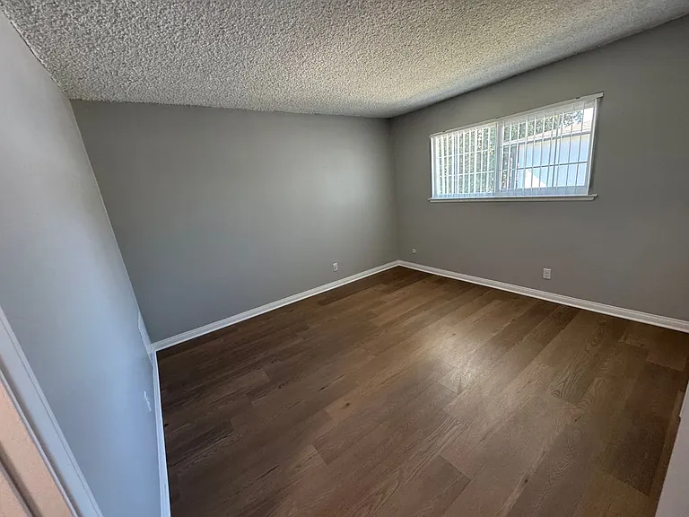 Villa Del Sol Apartments — Photo 125