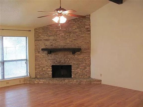 2nd image of 11904 Acorn Creek Trl