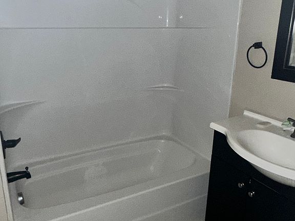 2nd image of 104 E Caroline St #104