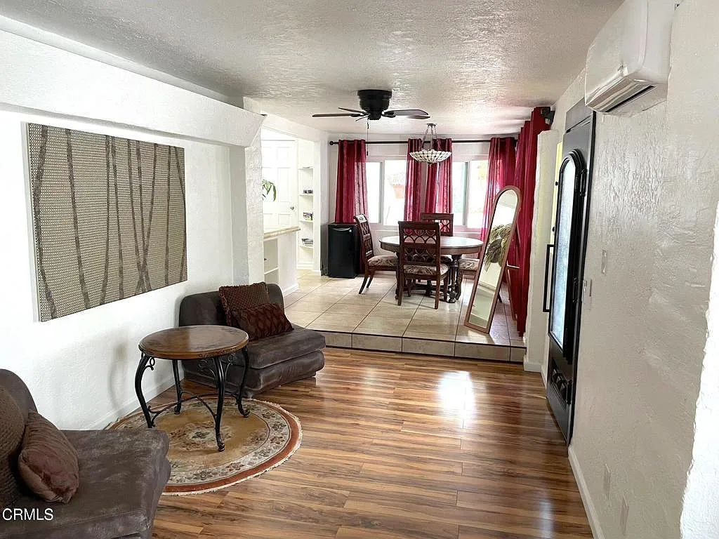 1 bed, 1.0 bath, 700 sqft, $2,295 — Photo 1