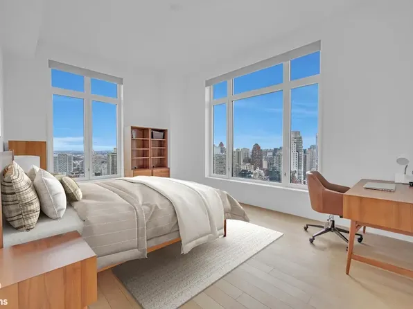 200 East 83rd Street image 11 of 18