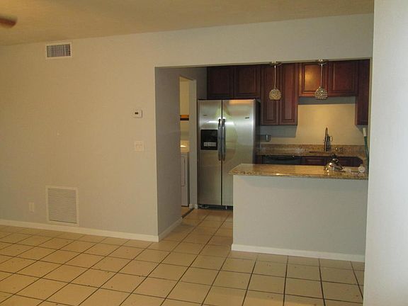 5th image of 435 Pine Glen Ln APT C-1